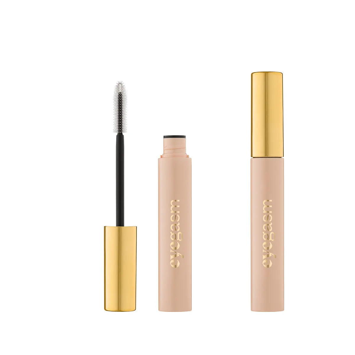 Mascara marrone o nero per uno sguardo definito e intenso